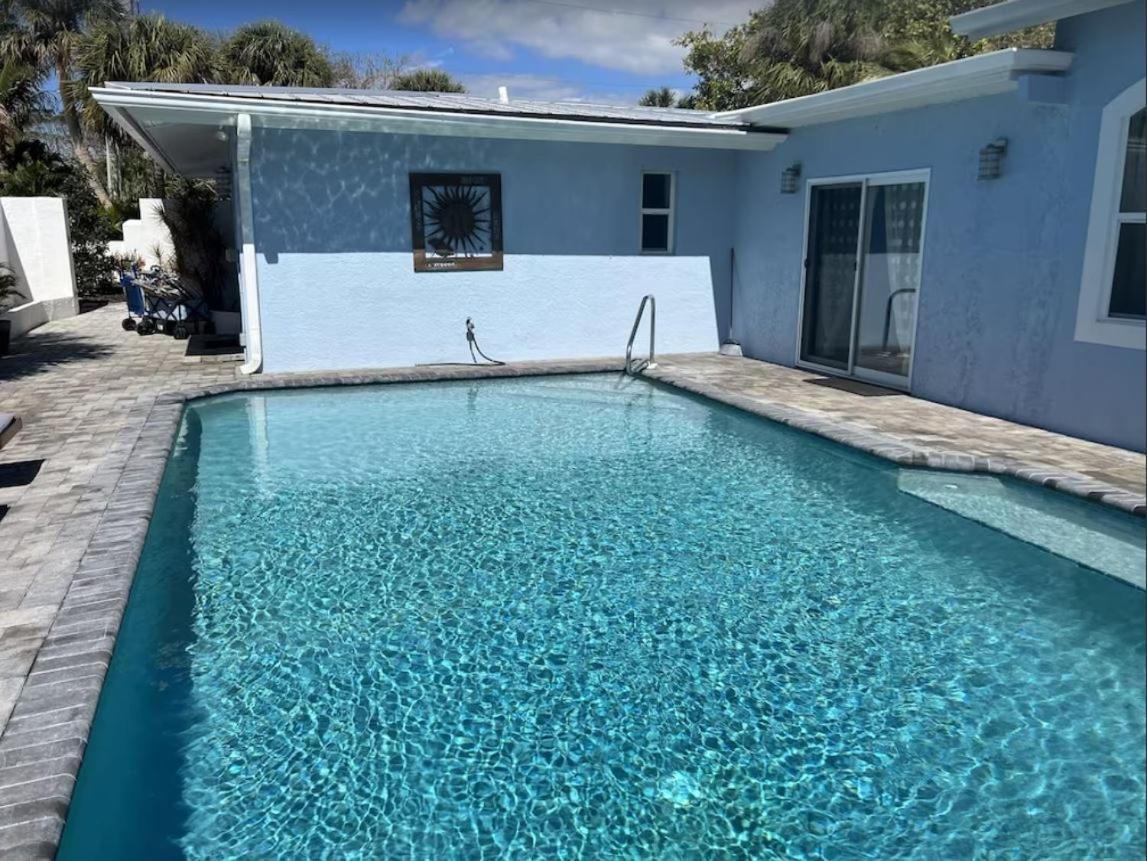 Pool/Waterfront Home 5 Min Walk To Siesta Key Village And Beach Bagian luar foto