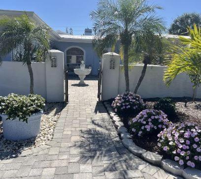 Pool/Waterfront Home 5 Min Walk To Siesta Key Village And Beach Bagian luar foto